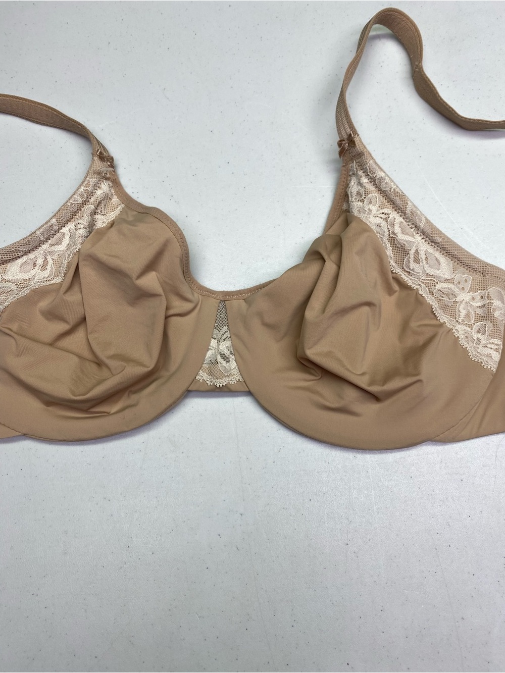 NWOT Olga Cloud 9 Toasted Almond Minimizer Bra 38C Lace Trim  *P1029